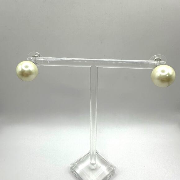 Faux Pearl Stud Earrings Pierced Preppy Minimalist Retro Summer Round Ball - Picture 4 of 7